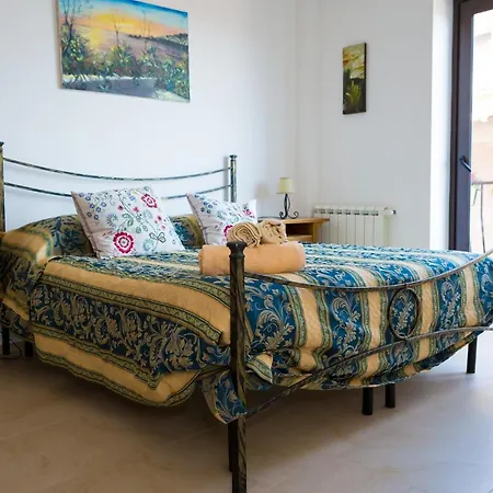 La Casa Gialla Taormina