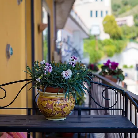 La Casa Gialla 2* Taormina