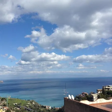 La Casa Gialla 2* Taormina