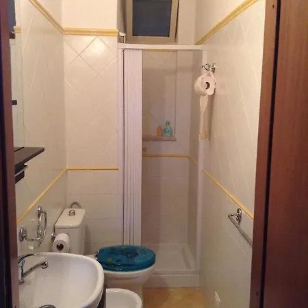Frühstückspension La Casa Gialla 2*